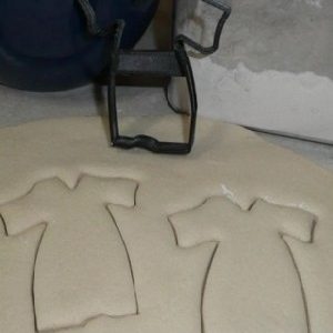 Cookie Cutter Grad Gown 3″X4″