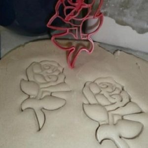 Cookie Cutter Rose With Stem 2.25″X3.75″