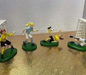 Soccer Girls Cake Kit 6 pcs