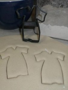 Graduation Gown Grad Robe Cookie Cutter 4 inches