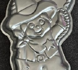 Cowboy Cowgirl Cake Pan Rodeo Lasso 1981