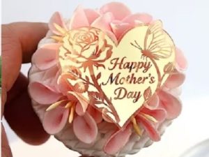 Cupcake Top Acrylic Gold Heart Mom Day 6 Count